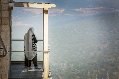 תפילת מרפסת בנוף הצפתי