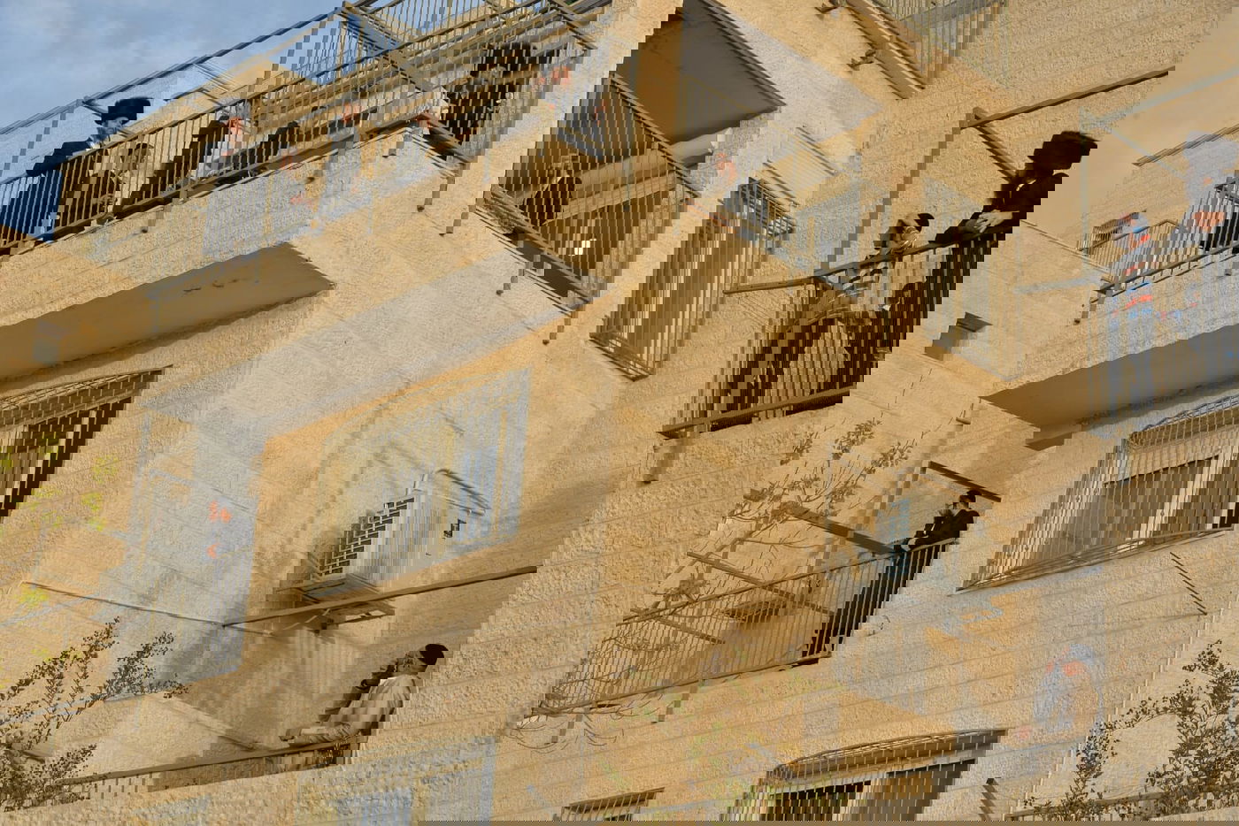 שיעור תורה במרפסות בביתר עילית • צפו