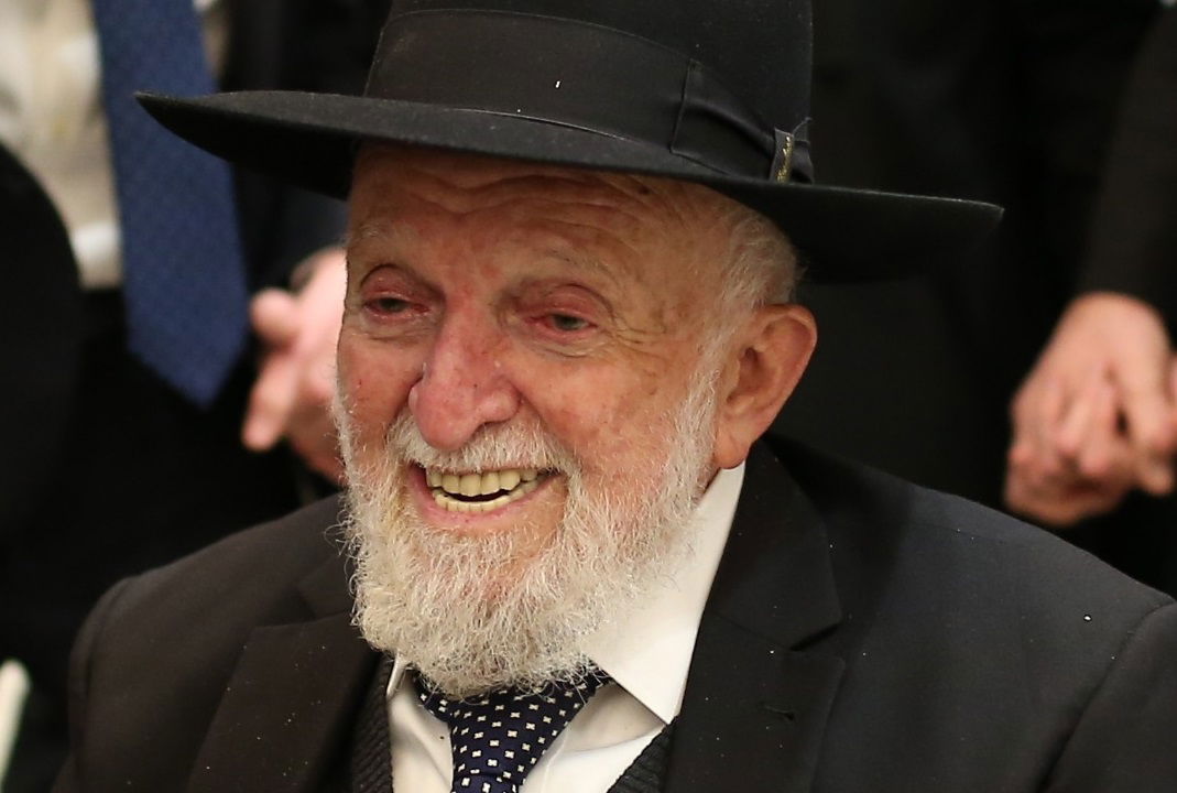 'בעל הצדקה' המפורסם: הרב יעקב פישביין ז"ל