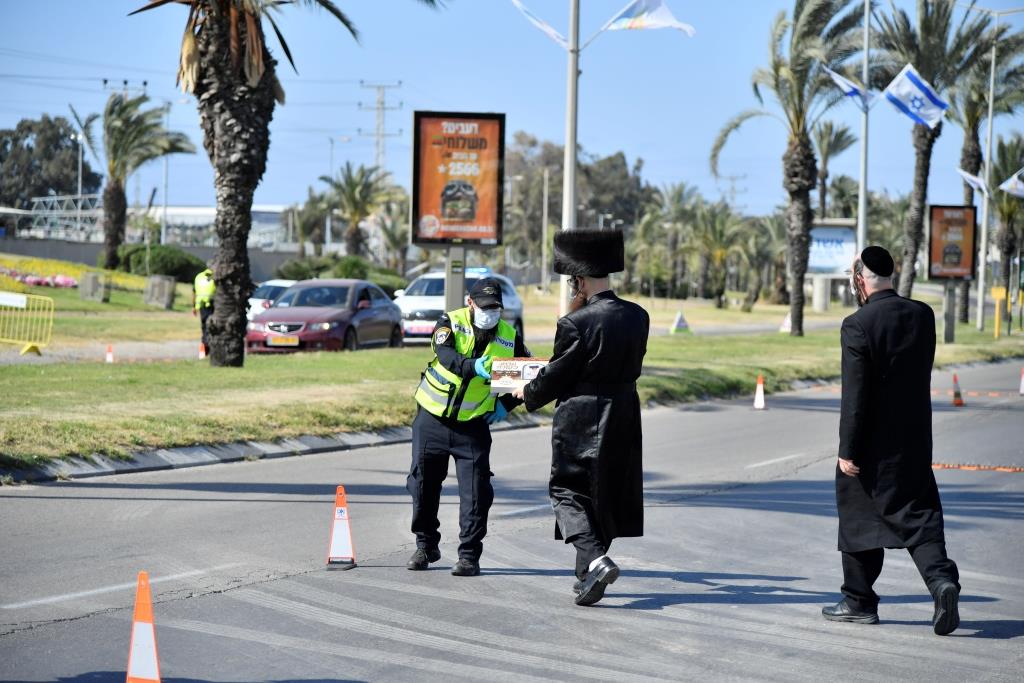 שגרת החיים של תושבי אשדוד החרדים בצל הקורונה - צפו