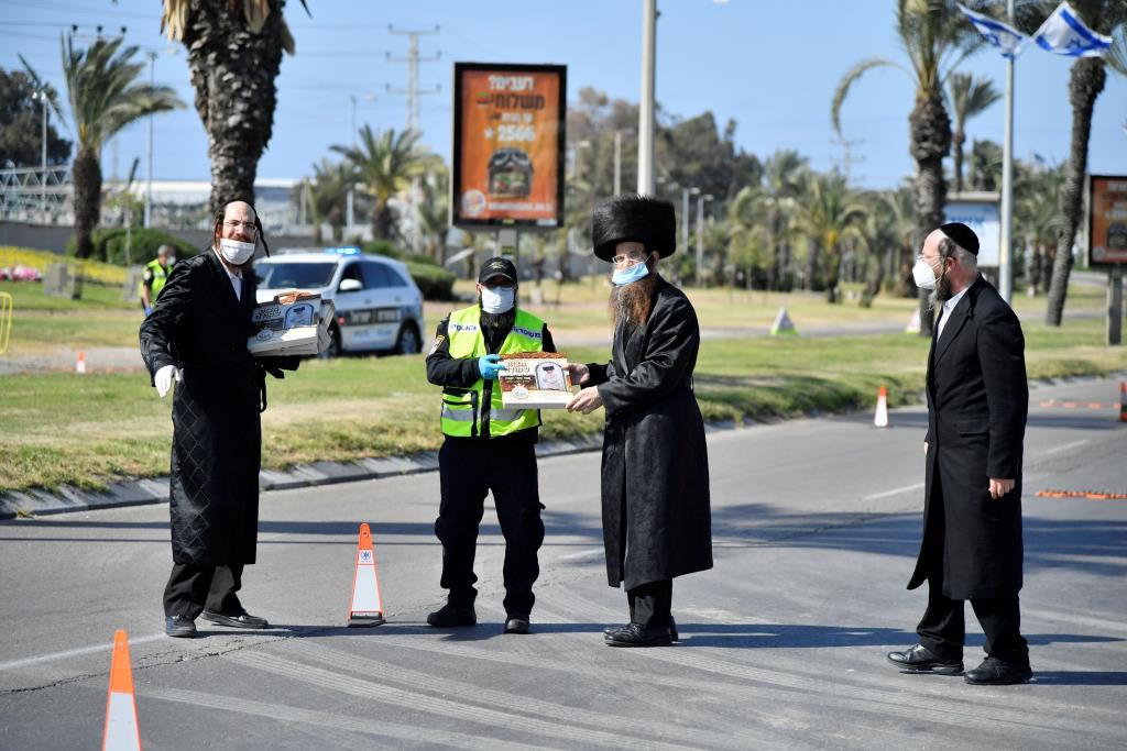 שגרת החיים של תושבי אשדוד החרדים בצל הקורונה - צפו
