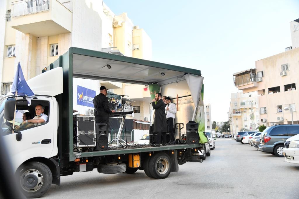 שגרת החיים של תושבי אשדוד החרדים בצל הקורונה - צפו