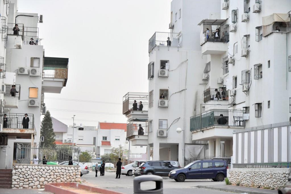 שגרת החיים של תושבי אשדוד החרדים בצל הקורונה - צפו