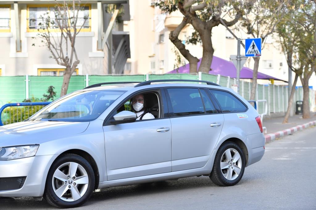 שגרת החיים של תושבי אשדוד החרדים בצל הקורונה - צפו