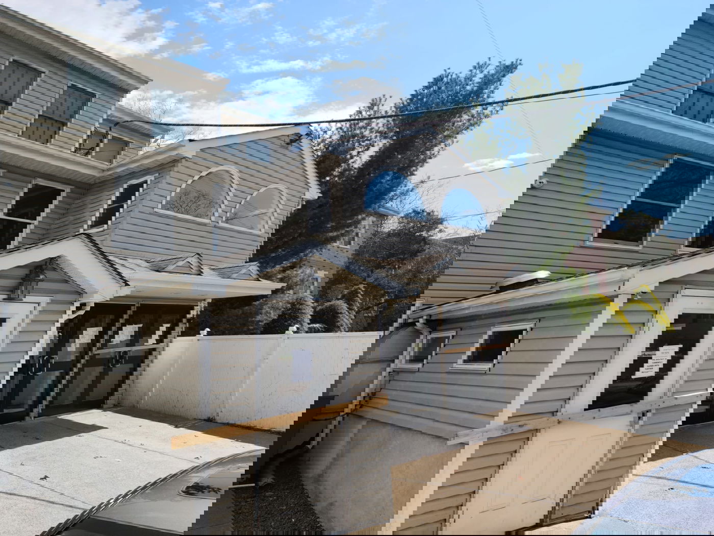 חיי הקורונה בלייקווד: 'בתי כנסת נסגרו בגלל האנטישמיות'