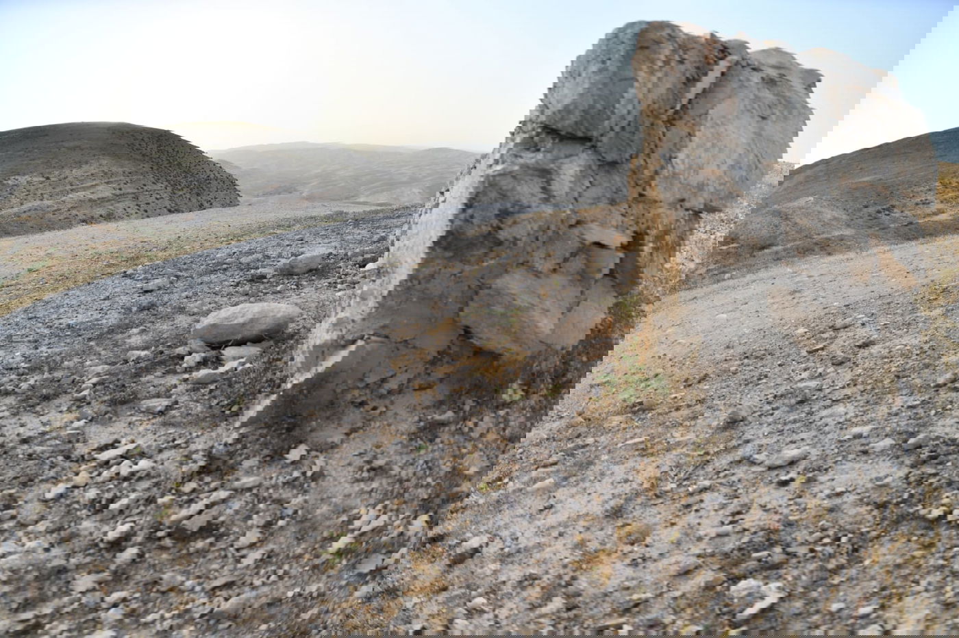 טיול בין הזמנים מצולם אל נחל פרת • תיעוד