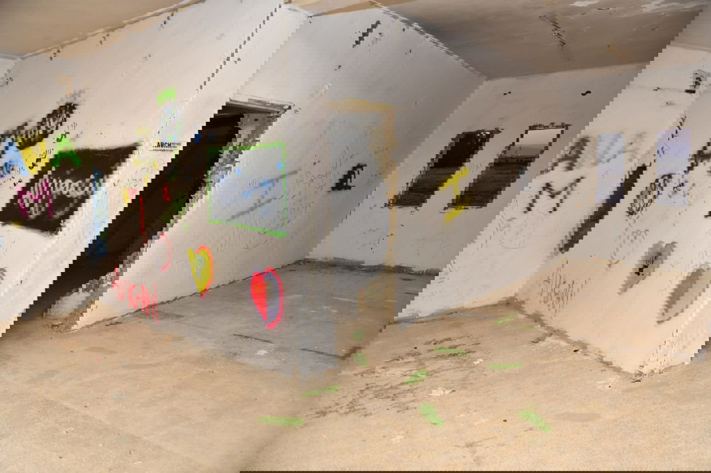 טיול בין הזמנים מצולם אל נחל פרת • תיעוד