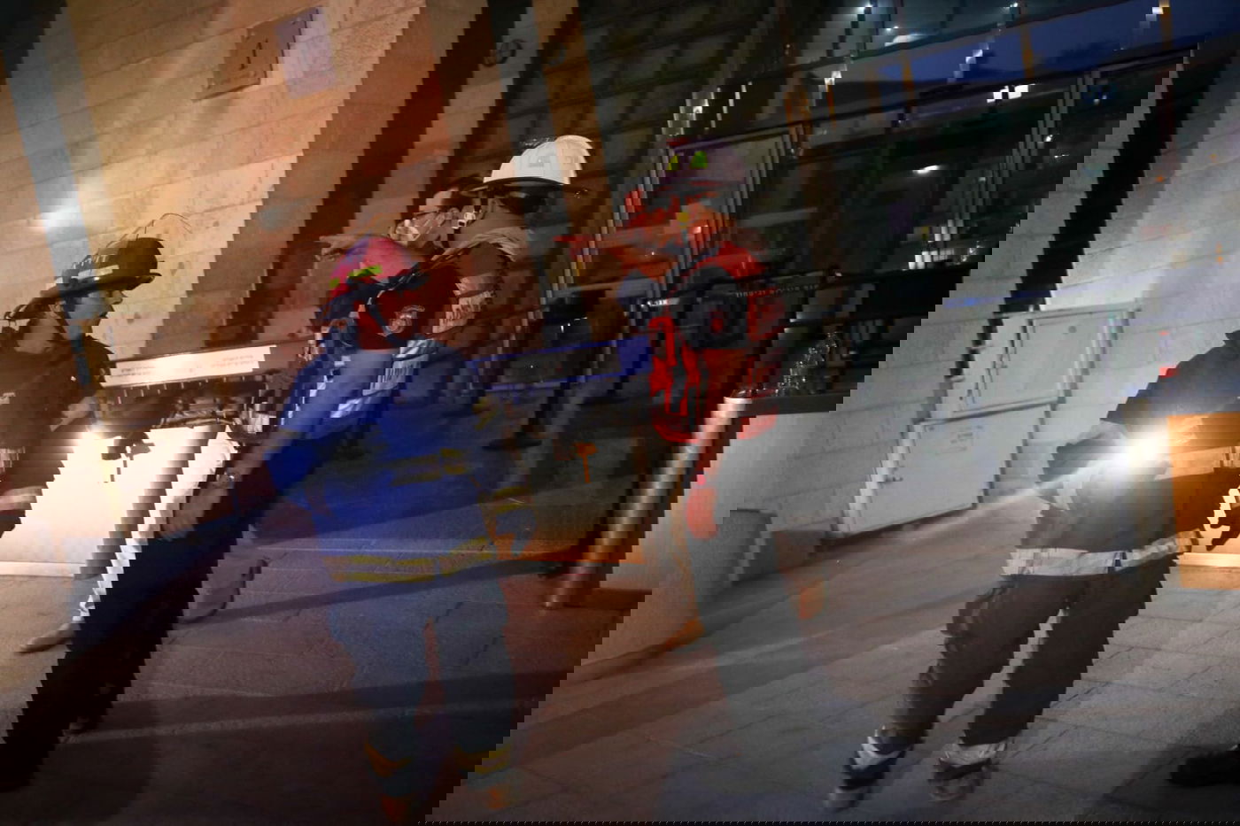 הצתה? שריפה פרצה בעיריית ירושלים • צפו