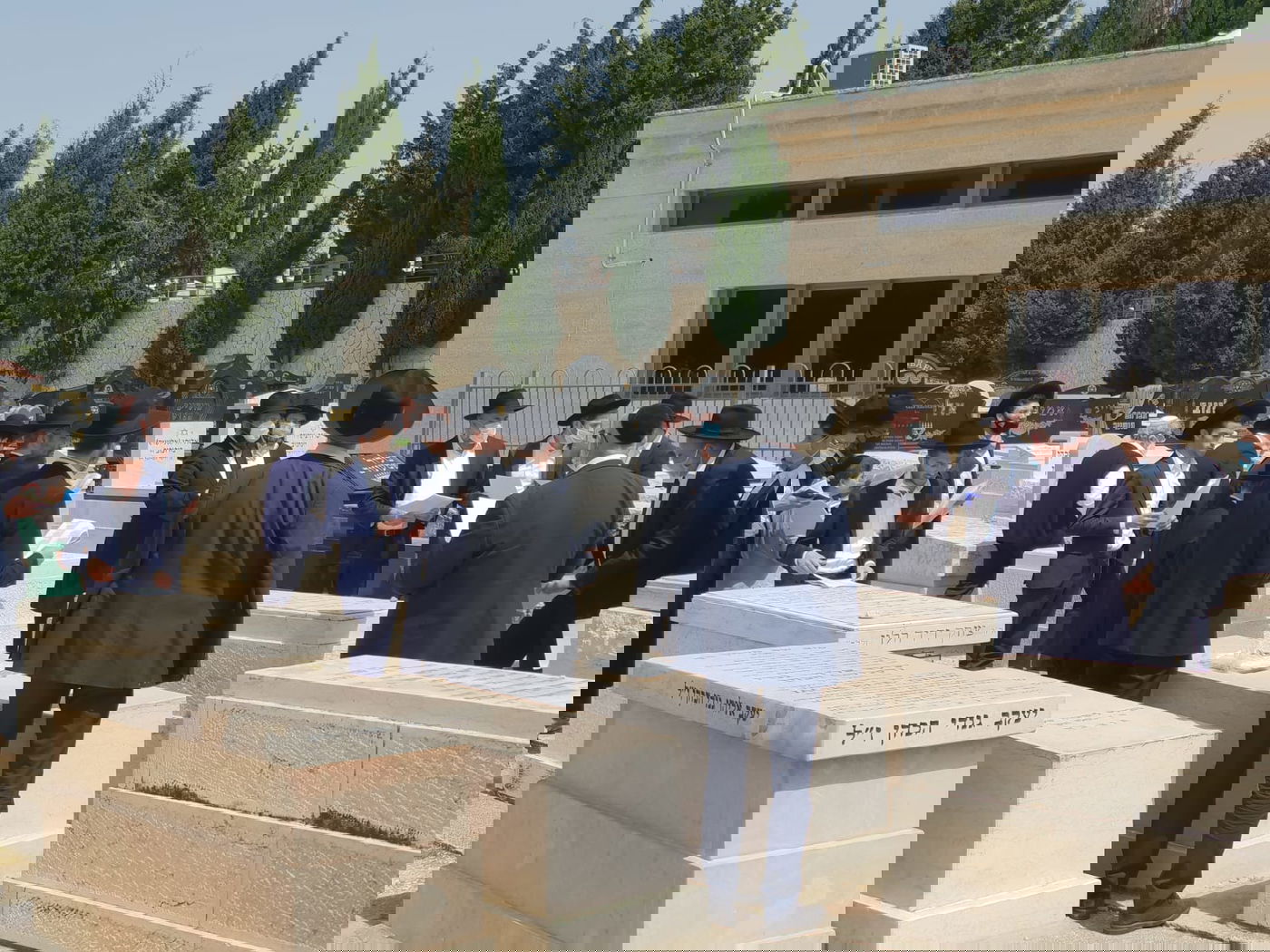 ככלות השבעה; בני משפחת זקן הראשונים לציון זצ"ל  עלו לציונו