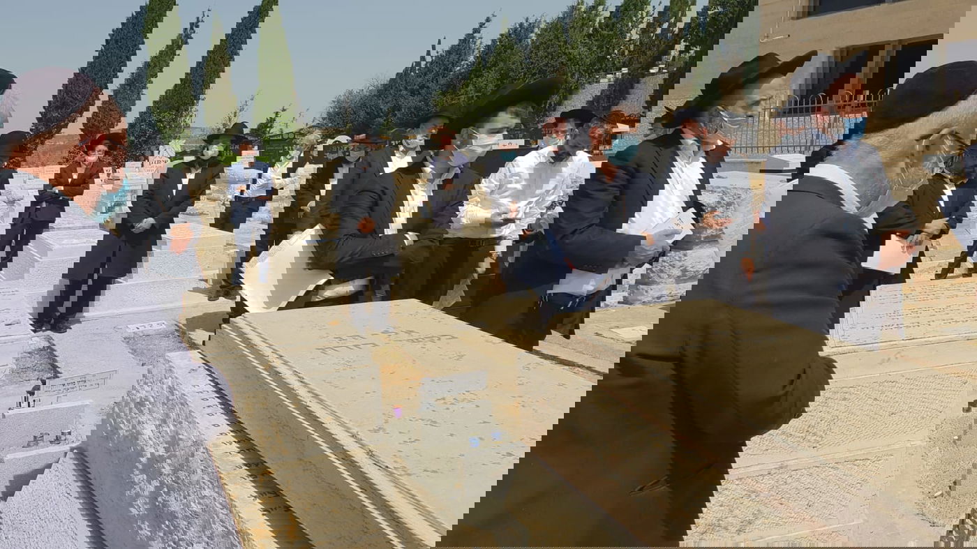 ככלות השבעה; בני משפחת זקן הראשונים לציון זצ"ל  עלו לציונו