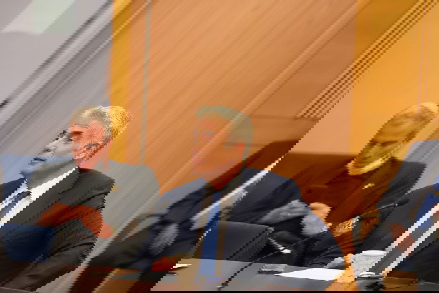 לפיד: "אתם שונאים את ליצמן וגפני" • צפו