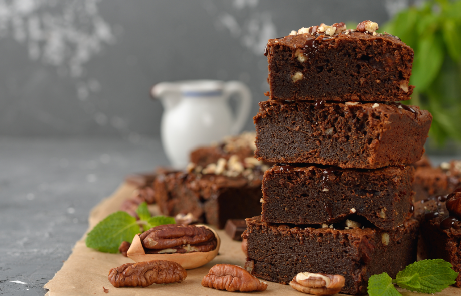 עוגת שוקולד ופקאן עשירה ועסיסית