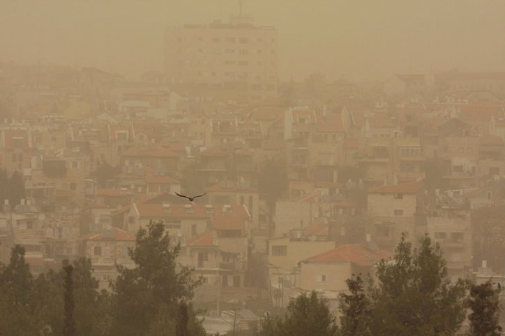 מזג אוויר הפכפך בדרך: סופות חול ורעמים