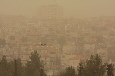 מזג אוויר הפכפך בדרך: סופות חול ורעמים