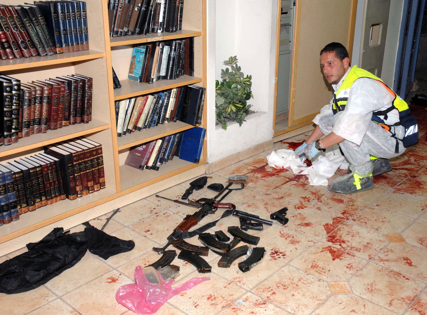 הפיגוע ב'מרכז הרב'