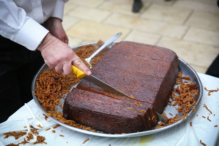 מדוע קנה הבעל שם טוב הקדוש הרבה קוגל לשבת?