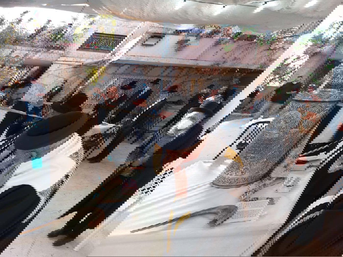 צום הקפות שופרות וחצוצרות: התיקון של הראש"ל נגד הקורונה