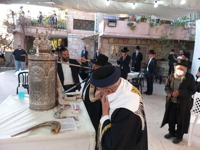 צום הקפות שופרות וחצוצרות: התיקון של הראש"ל נגד הקורונה