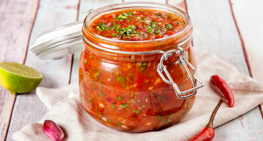 רוטב סלסה בסגנון מקסיקני שמשדרג כל ארוחה