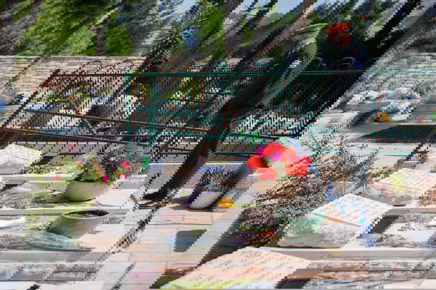 תיעוד: בתי העלמין הצבאיים ללא המשפחות