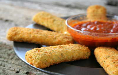 ללא גלוטן: מקלות לחם מכרובית וגבינה