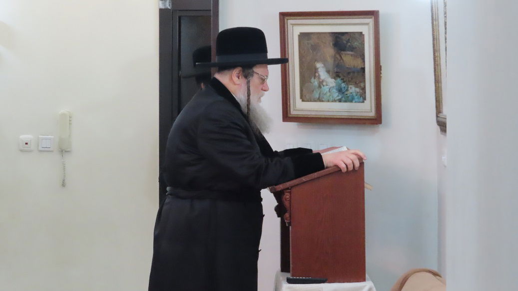 דרך הטלפון: כך ערך הרבי ממודז'יץ טיש. צפו