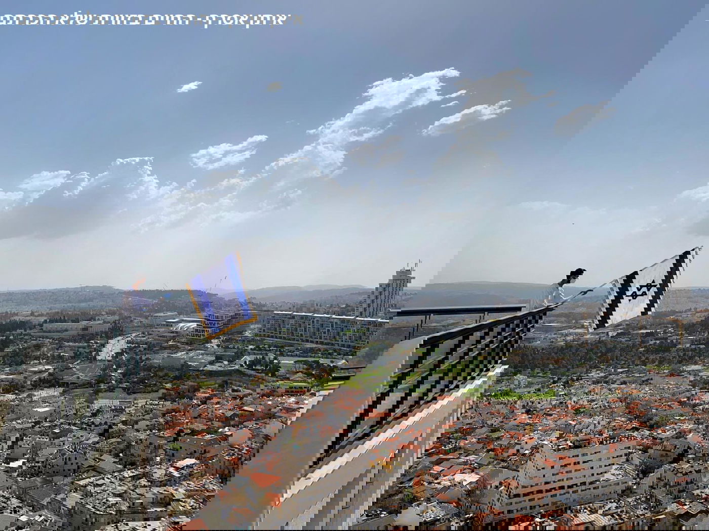 האמן והיוצר: איתן אסרף - החיים בזווית שלא הכרתם