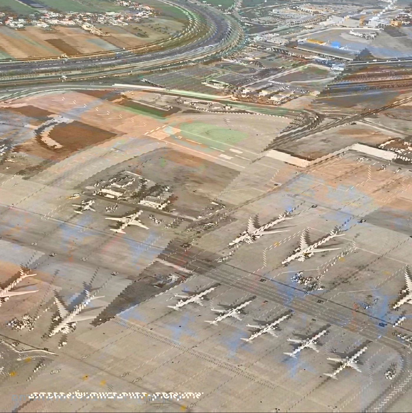 האמן והיוצר: איתן אסרף - החיים בזווית שלא הכרתם