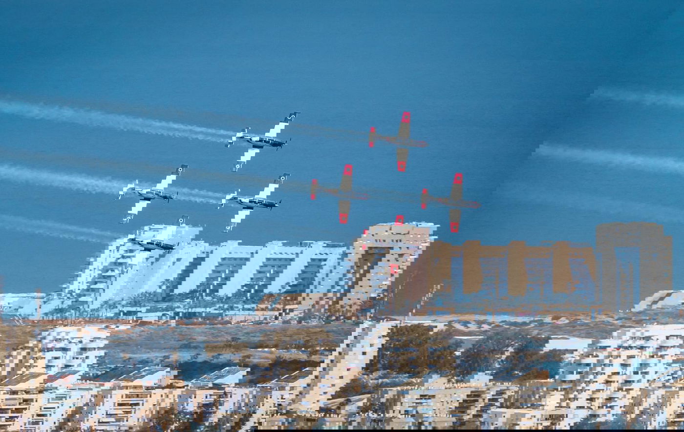 תיעוד: מטס חיל האוויר מעל בתי החולים