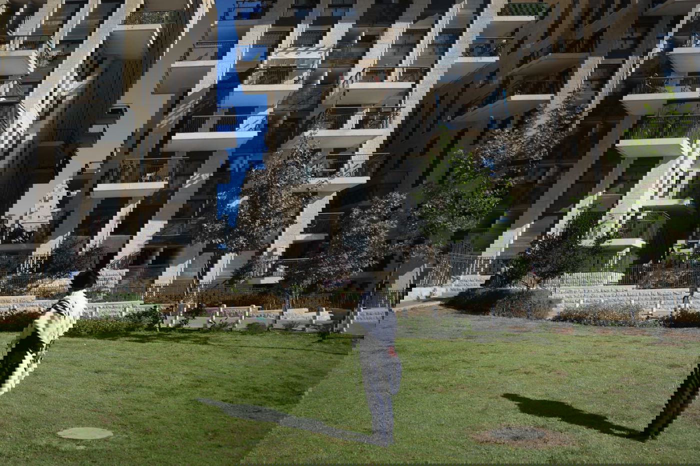 כך נראתה שחרית בקרית בעלזא שבהסגר