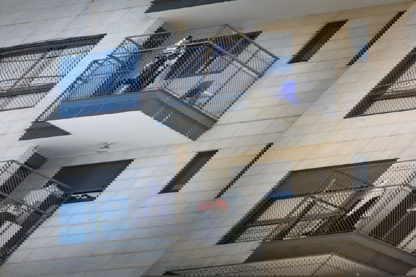 כך נראתה שחרית בקרית בעלזא שבהסגר