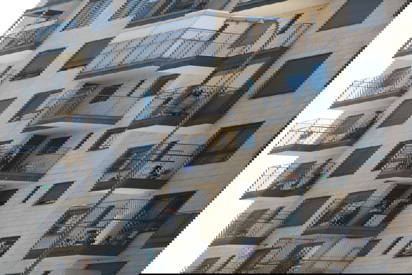 כך נראתה שחרית בקרית בעלזא שבהסגר