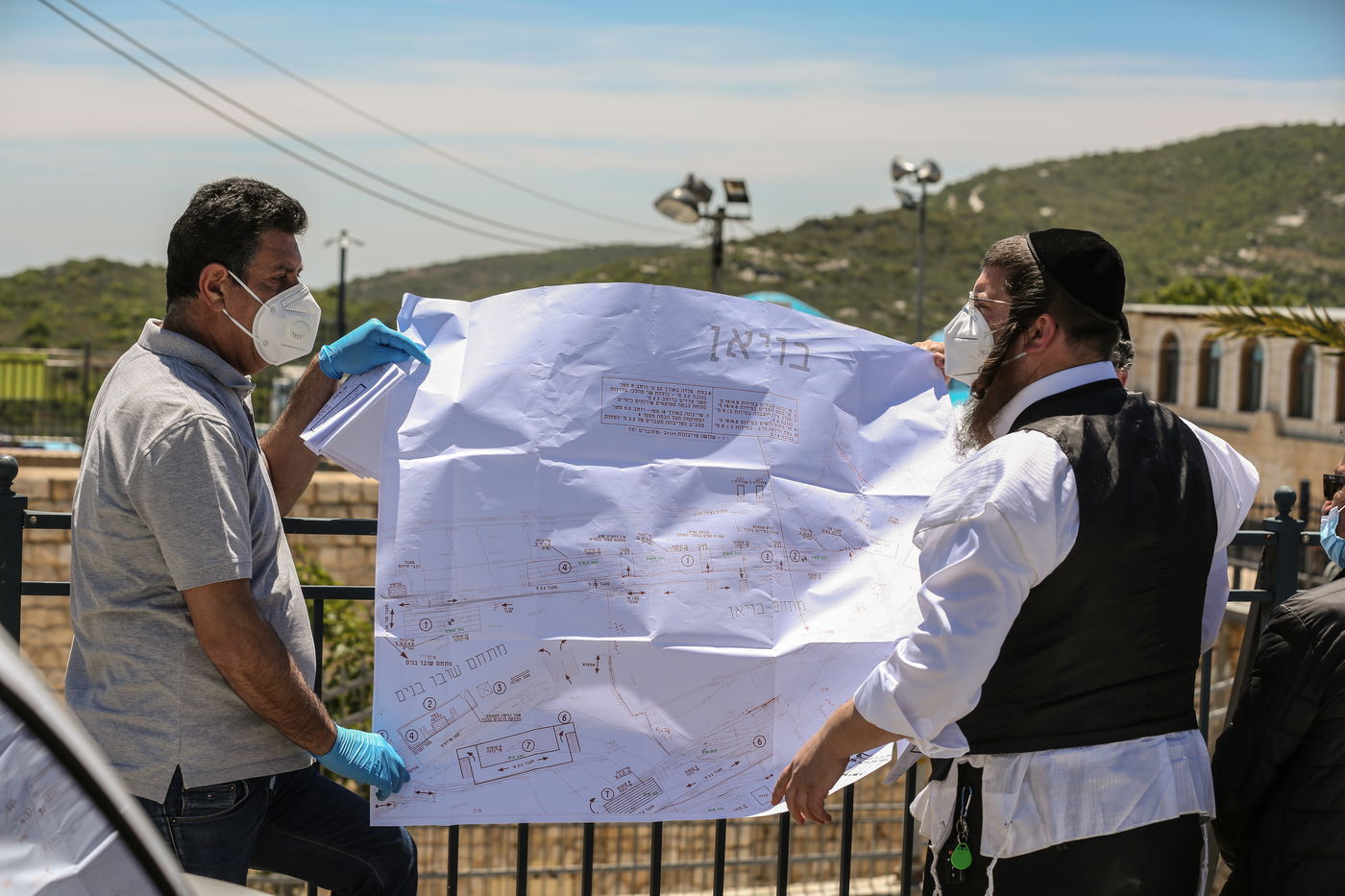 כך נערכים במירון להילולת ל"ג בעומר • תיעוד