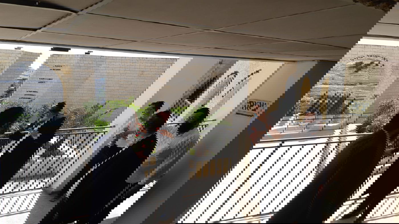 צפו: ישיבת חברון נערכת לפתיחת הזמן במתווה הקפסולות