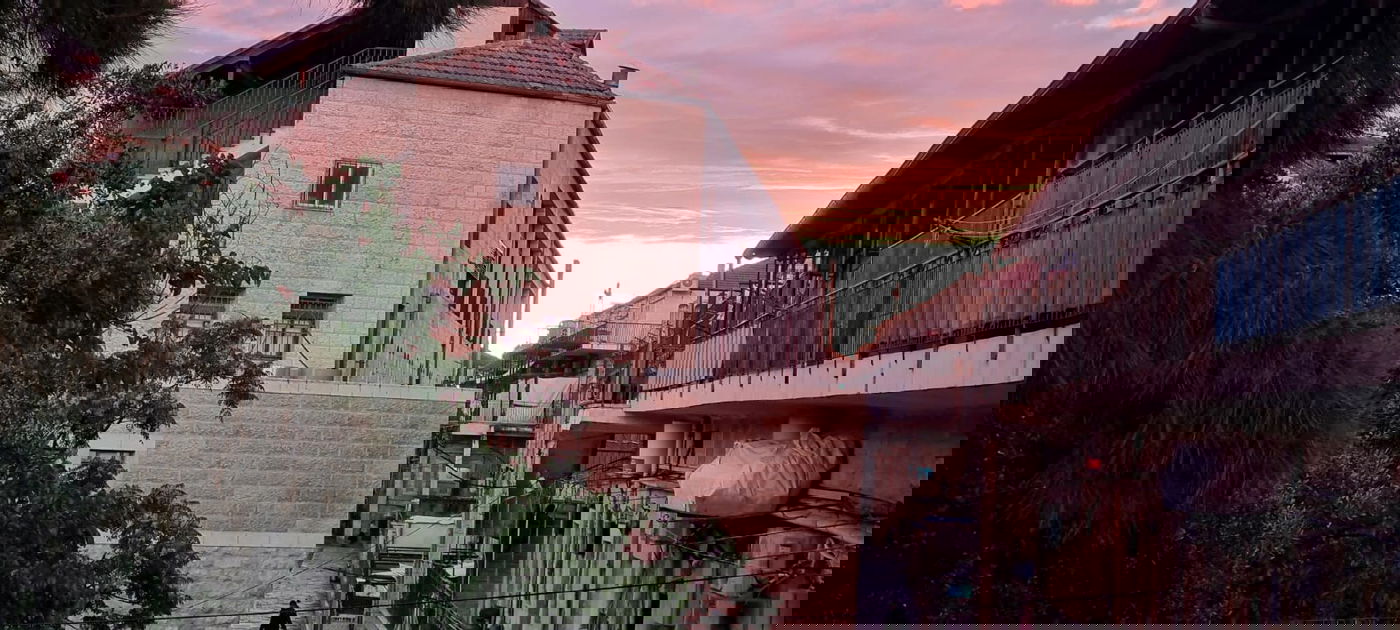 תמונות מרהיבות: השקיעה במאה שערים