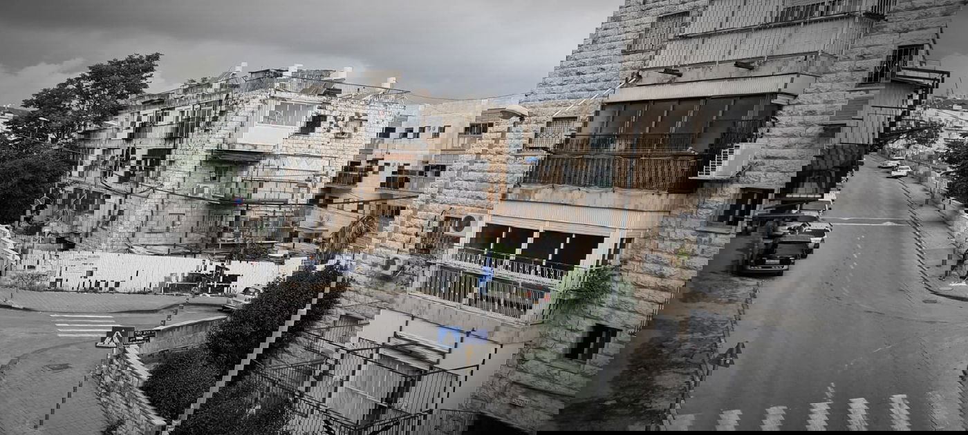 תמונות מרהיבות: השקיעה במאה שערים