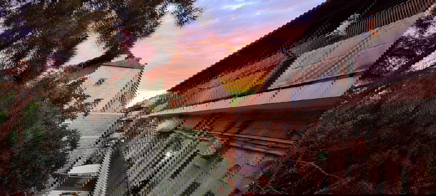 תמונות מרהיבות: השקיעה במאה שערים