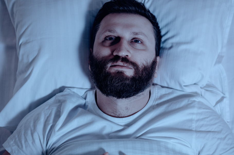 לא מצליחים להירדם לאחרונה? נוירולוג ממליץ מה לעשות