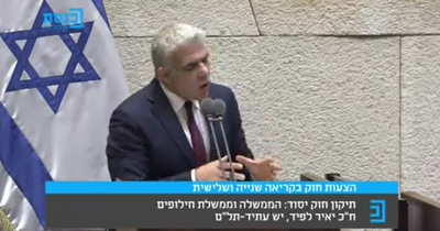 לפיד: לא רק הפרייארים ישרתו בצבא וישלמו מיסים