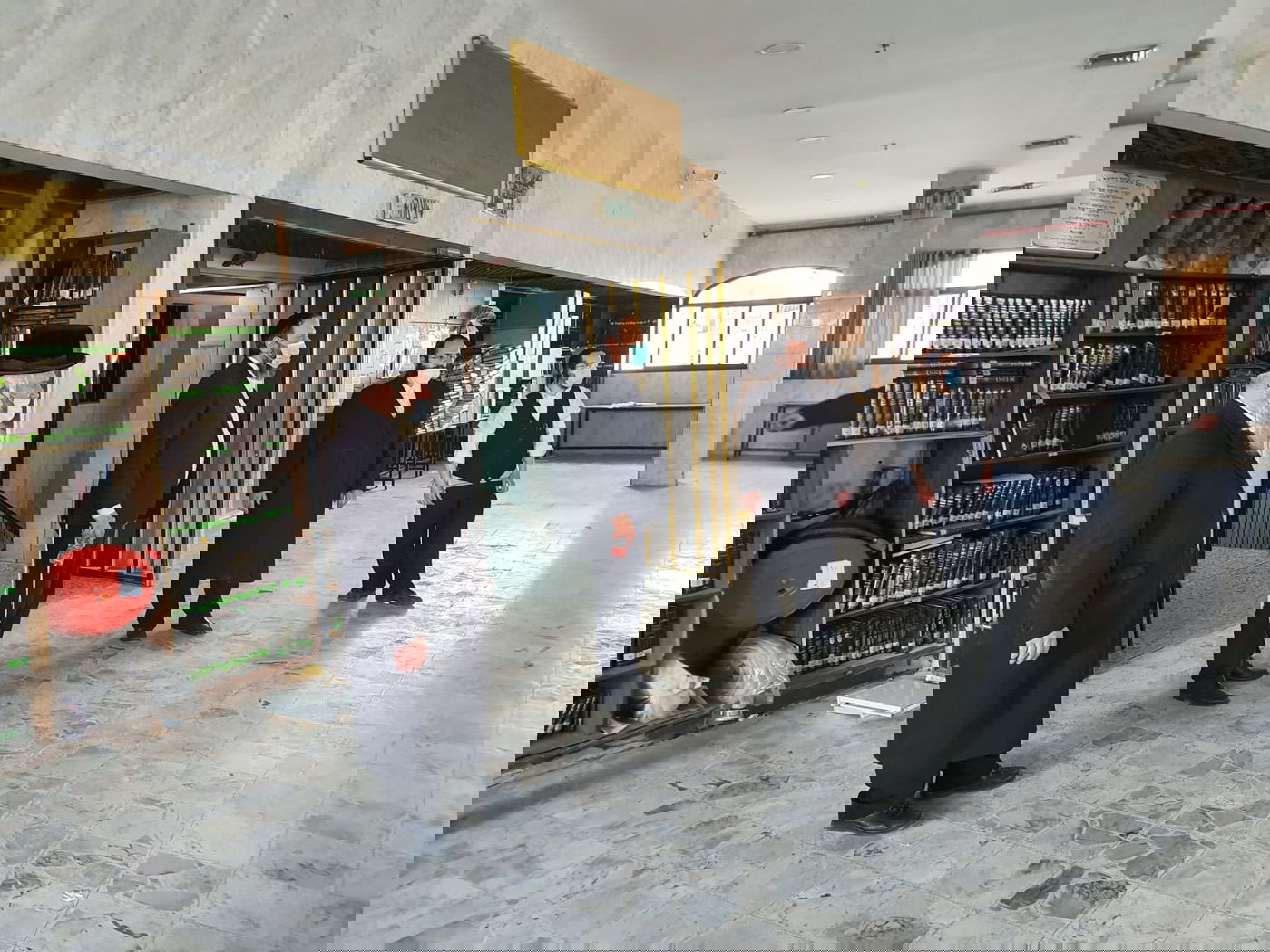 'מתווה הקפסולות': נציגי משרד הבריאות ביקרו בויז'ניץ