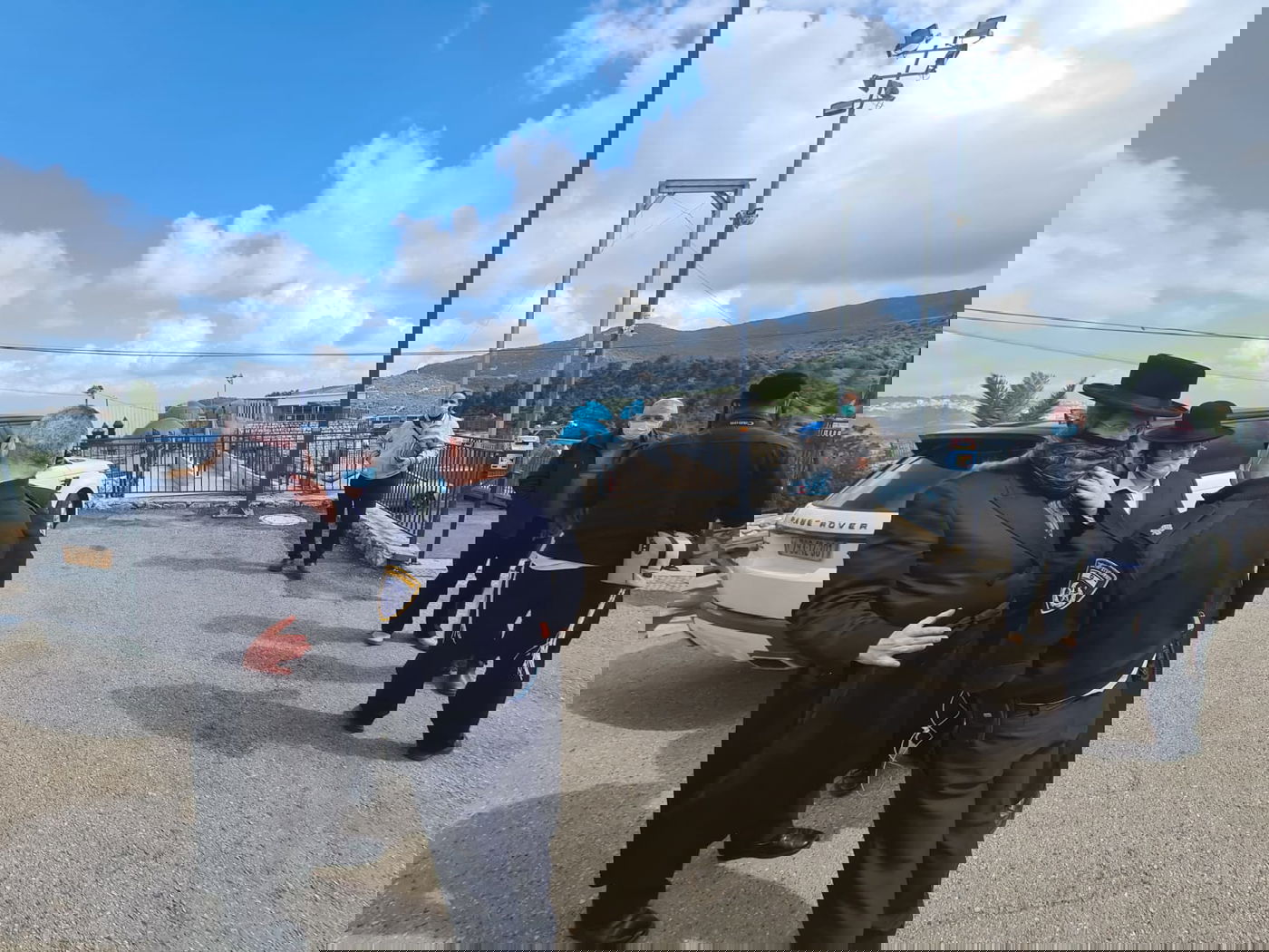 ערב ל"ג בעומר: 'חלאקה' ותפילות בקבר רשב"י הנעול