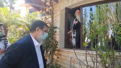 החולה ה'קריטי' החלים ובירך 'הגומל' • צפו