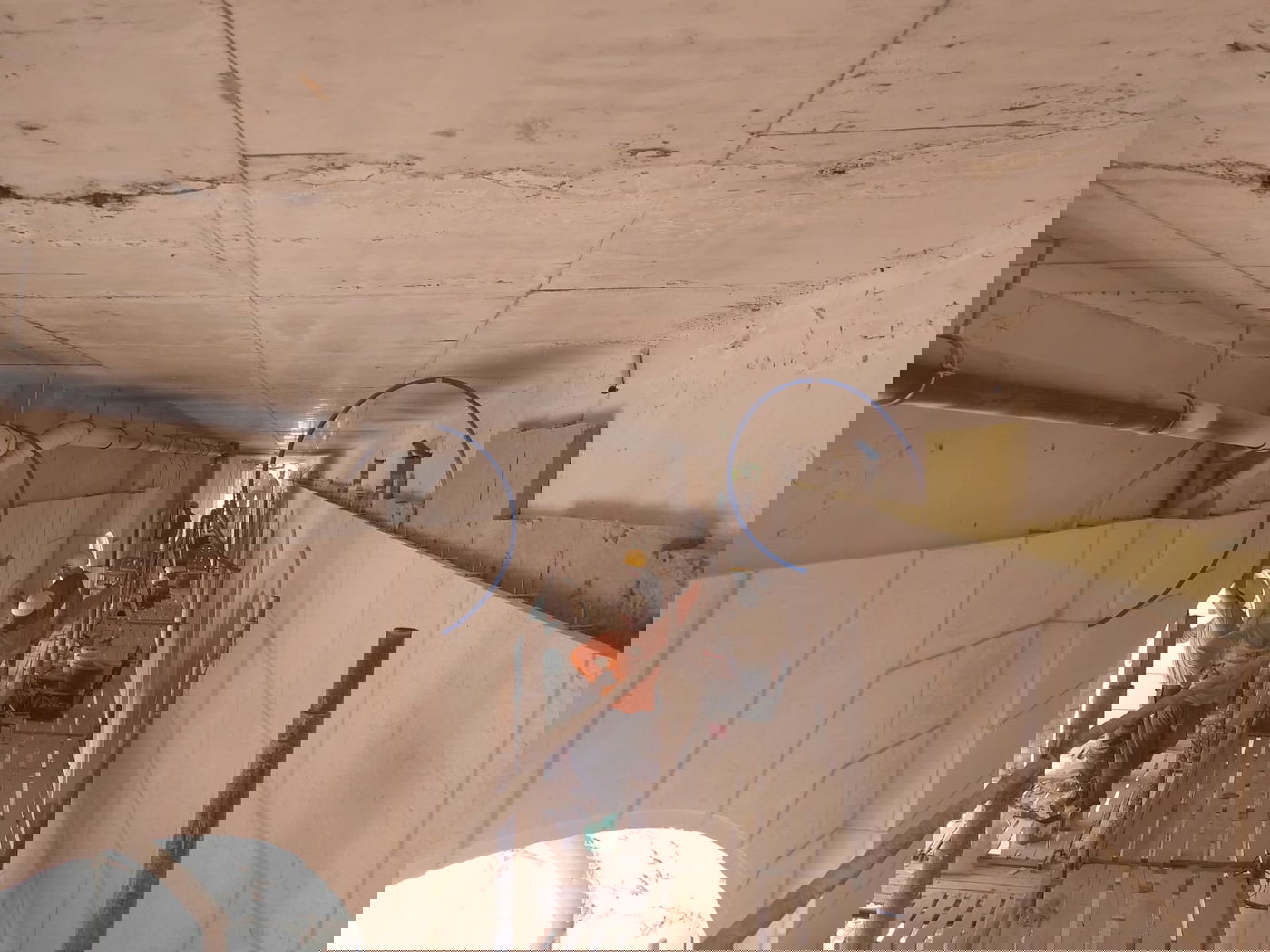 תקרת גבס ומסגרות עץ חדשות בבית המדרש בבני ברק