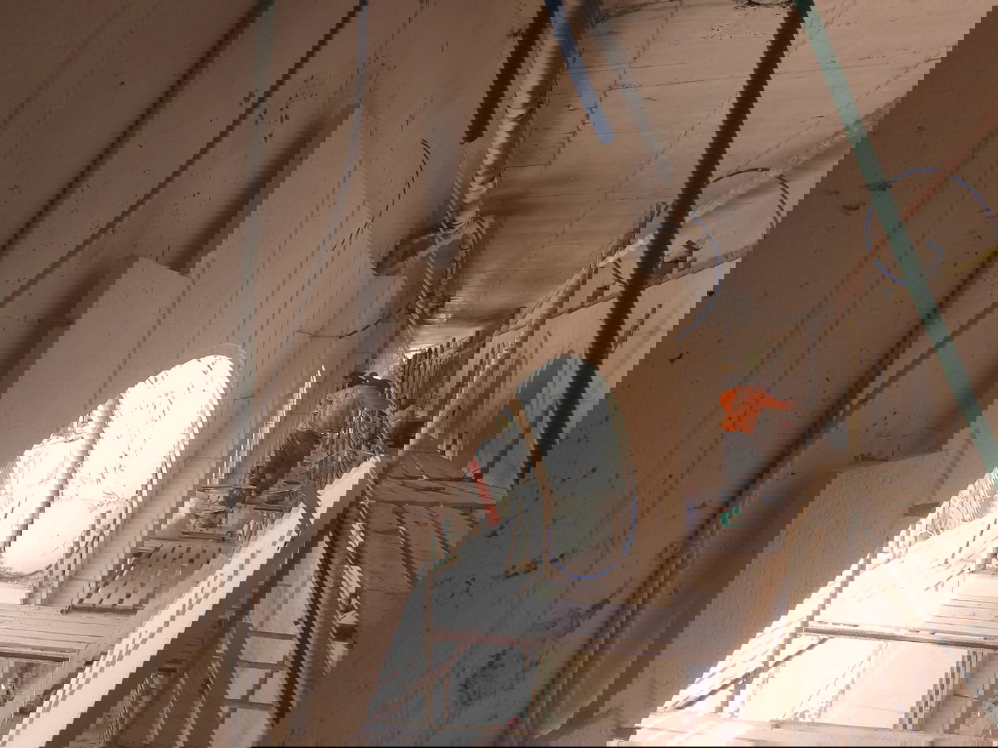 תקרת גבס ומסגרות עץ חדשות בבית המדרש בבני ברק