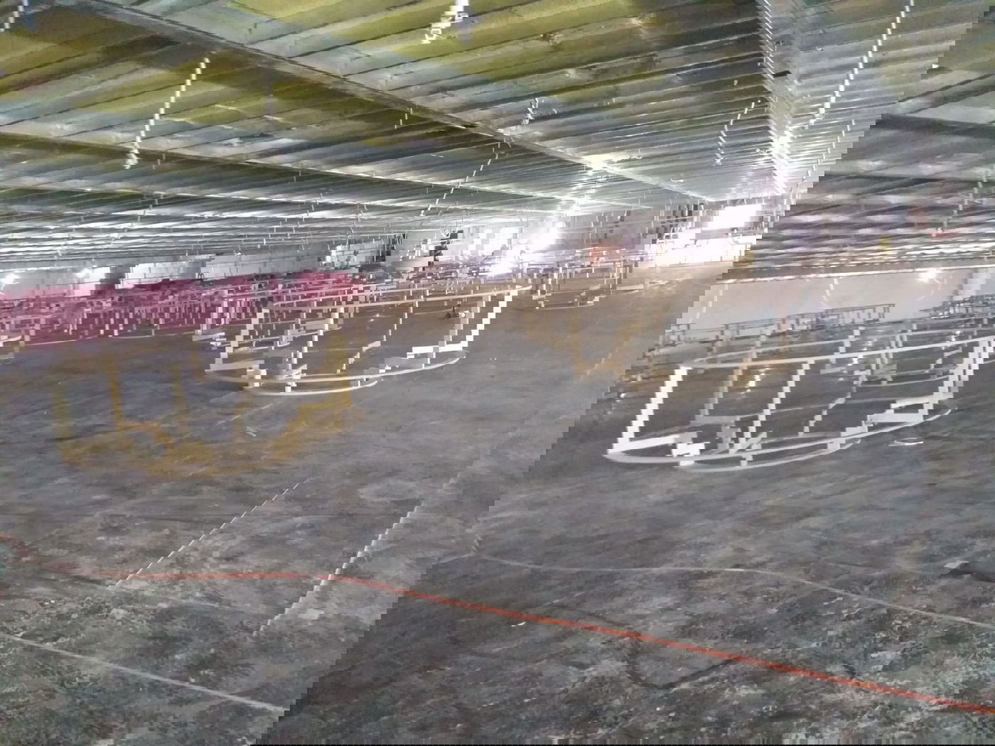 תקרת גבס ומסגרות עץ חדשות בבית המדרש בבני ברק