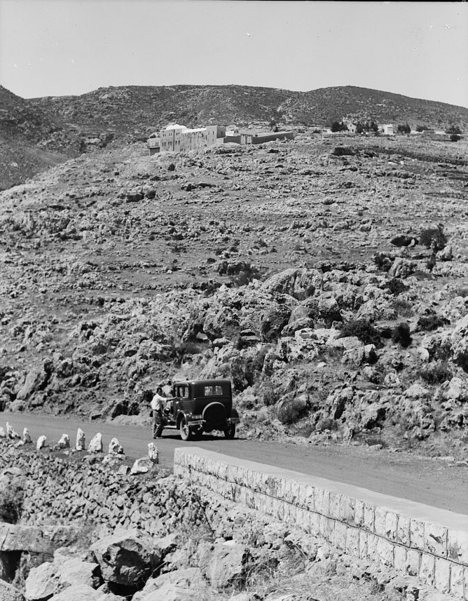 גם השנה יש לכם אפשרות ליצוק שמן בהדלקה המרכזית המסורתית של האדמו"ר מבאיאן - כנסו>>