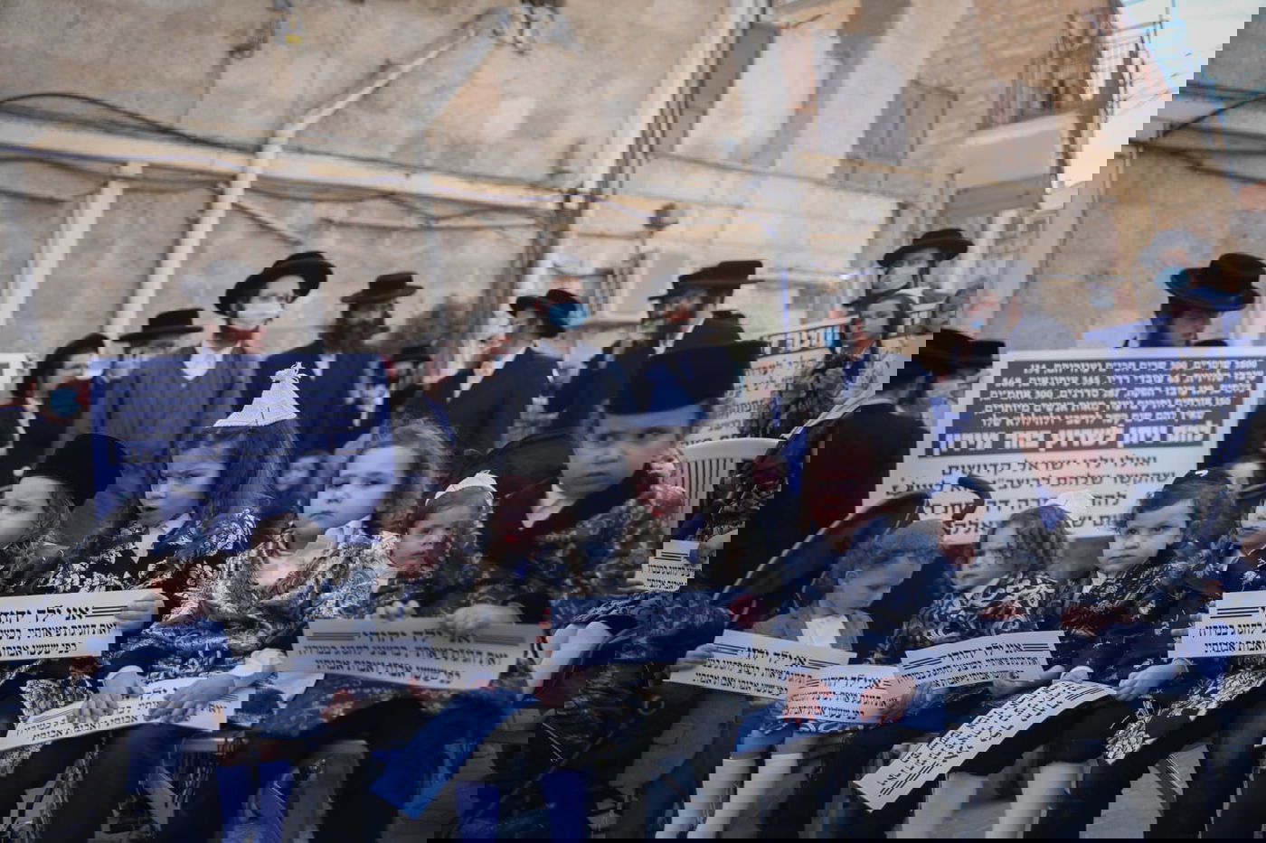 ילדים והוריהם הפגינו: "רוצים לעלות למירון"