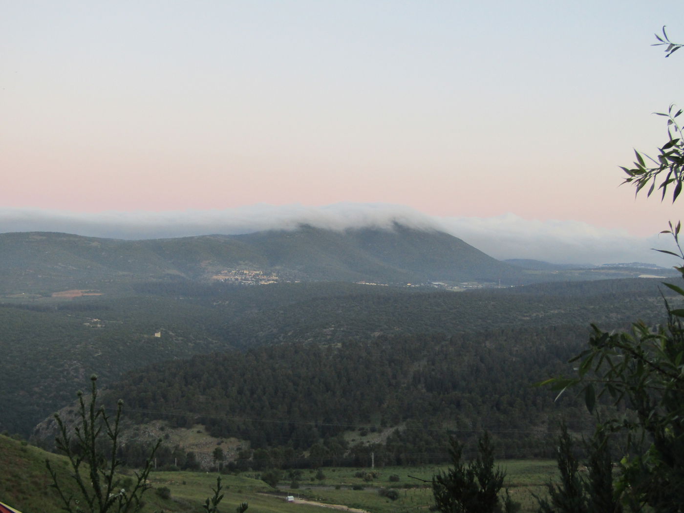 כך נראה הבוקר הר מירון - מהעיר צפת • צפו