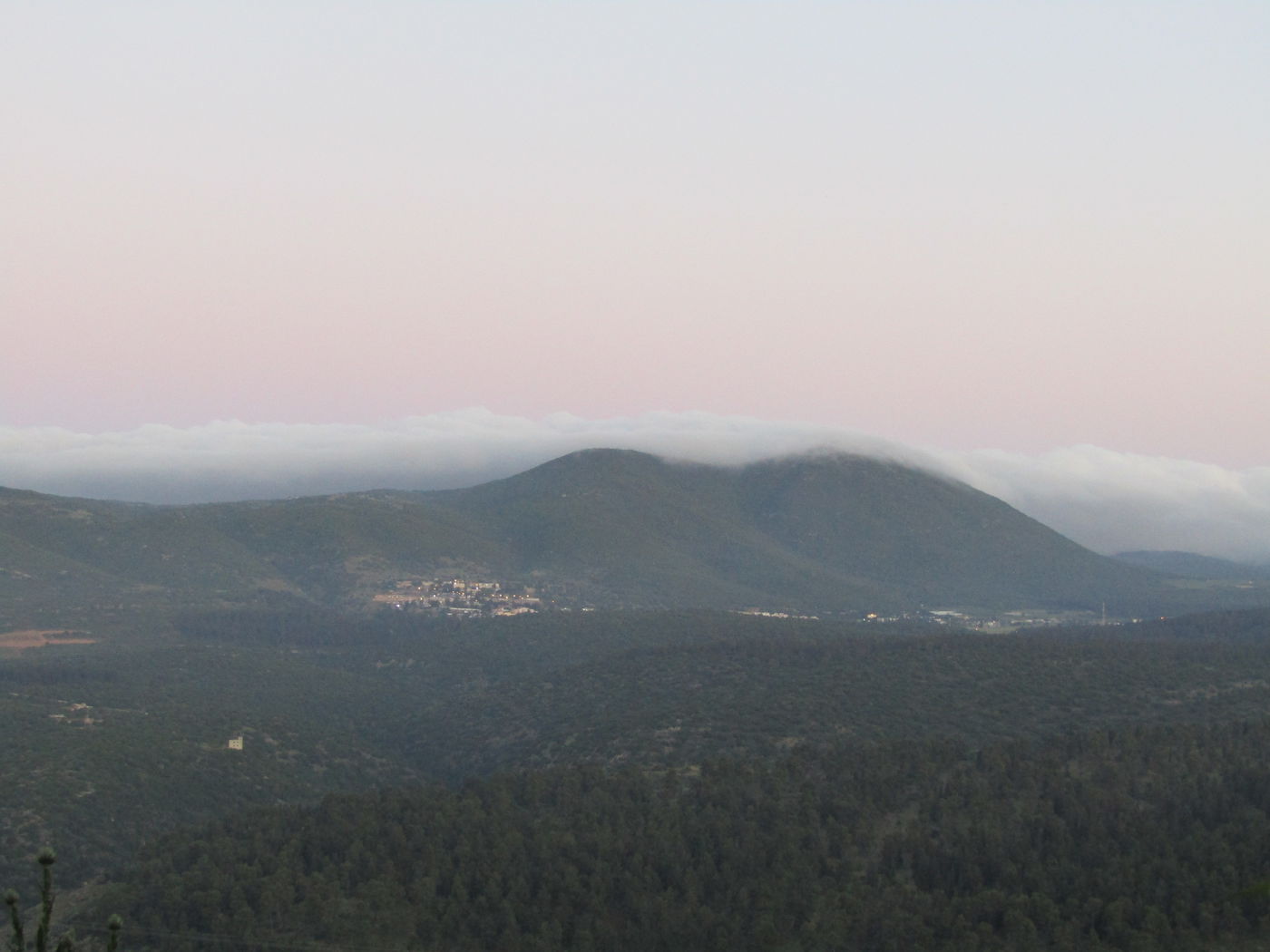 כך נראה הבוקר הר מירון - מהעיר צפת • צפו