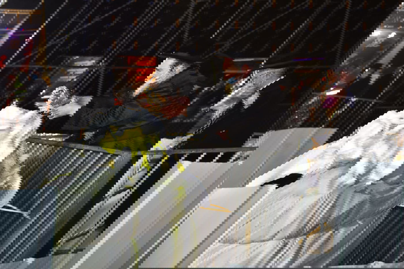 ההדלקה של האדמו"ר מבאיאן במירון • צפו